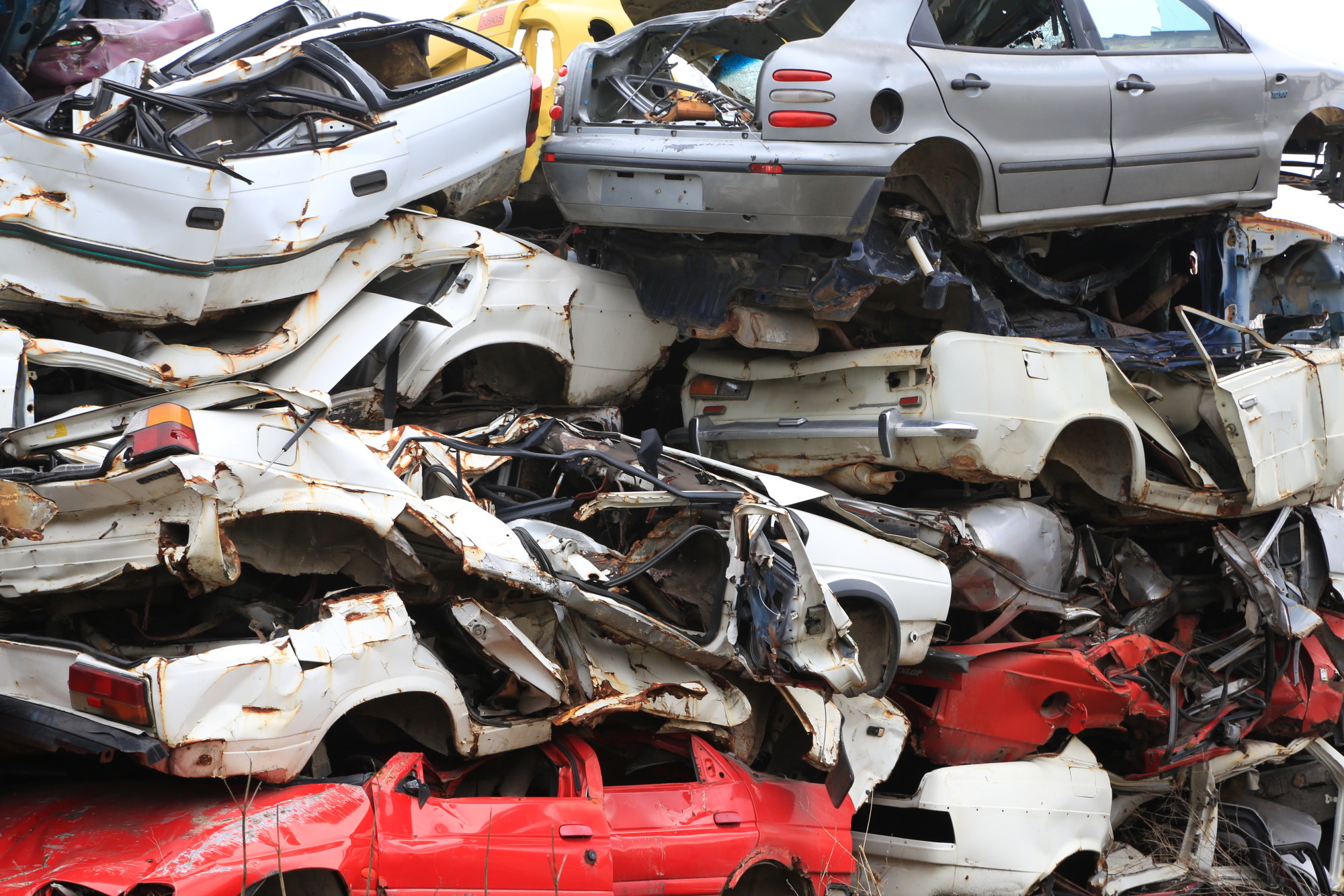 What Is a Junk Vehicle? How to Tell It’s Time to Junk Your Car for Cash
